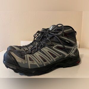 Salomon Women’s X Ultra Pioneer Hiking Boots size 9.5